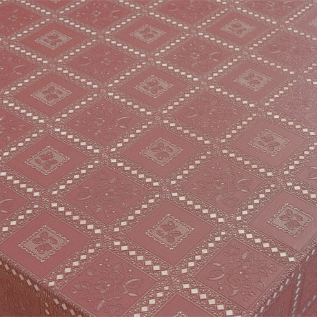 Spetsvaxduk Fanny - Mörk gammalrosa duk i spets med blommor i rutor
