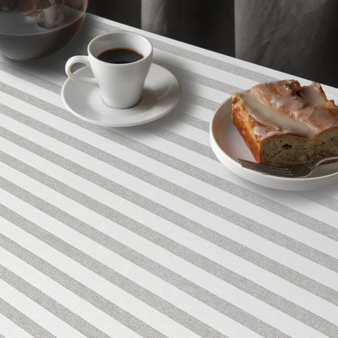 Aria Grå/vit - Stilren vaxduk med ränder i linnelook, mönster