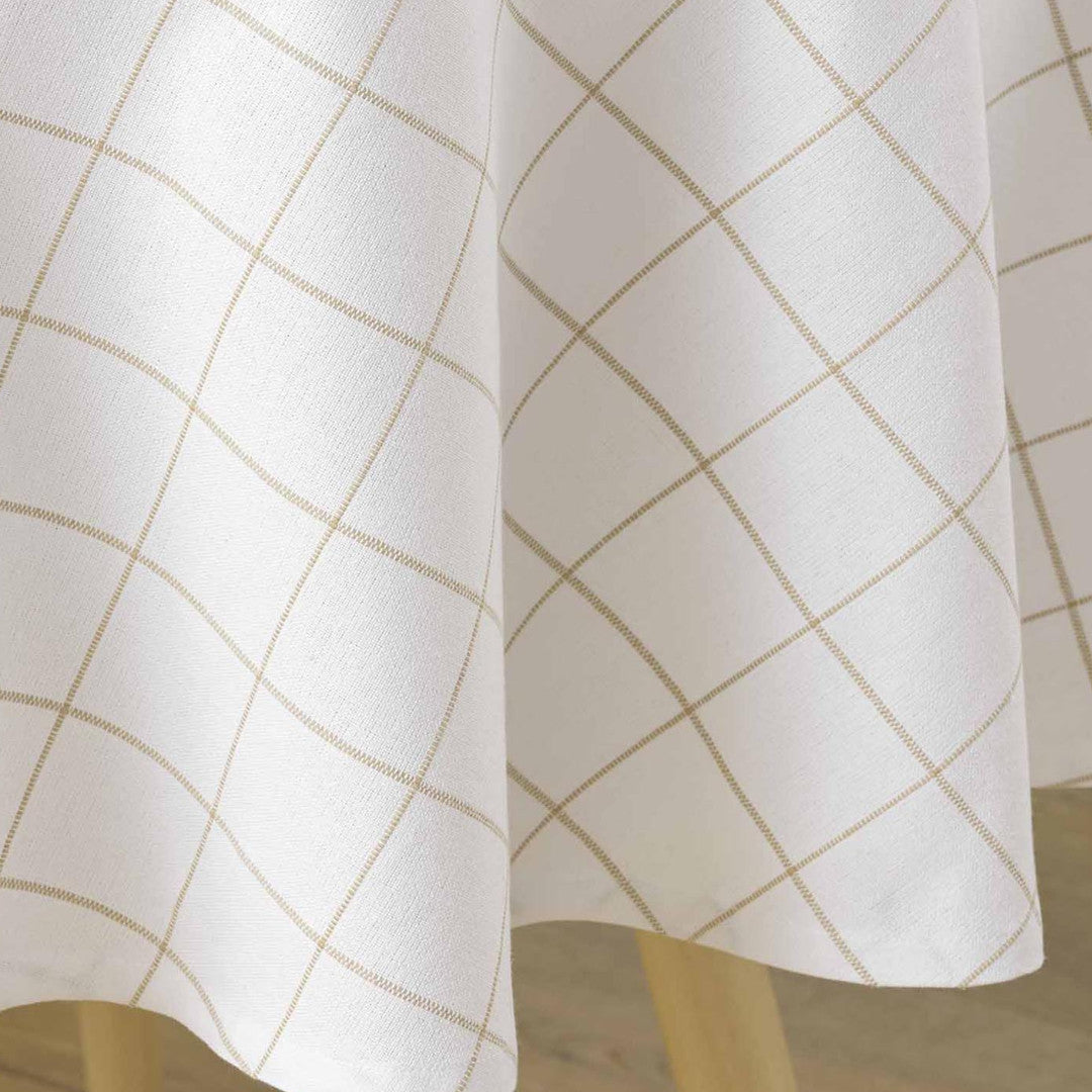 Axel Naturel Ø 180 cm – Rund rutig duk med fläckavvisande behandling närbild