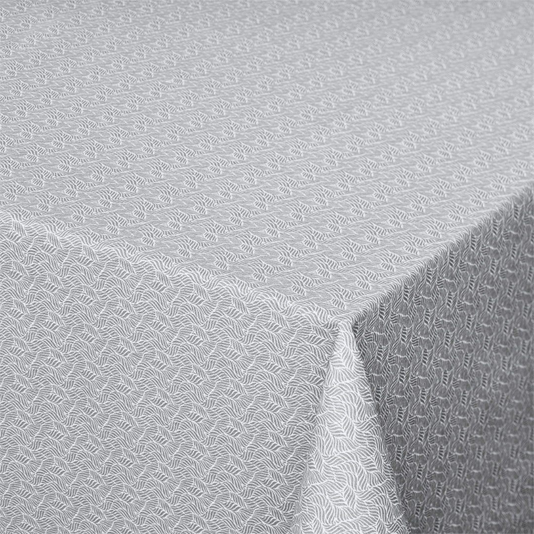 Estes Bølgeblad Ljusgrå - textilvaxduk med glidskydd, 160 cm bred, hörn