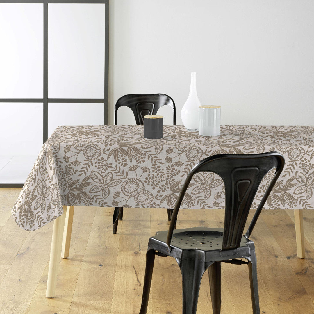 Fleuria Beige - Vaxduk i varm beige med växtmönster, miljöbild