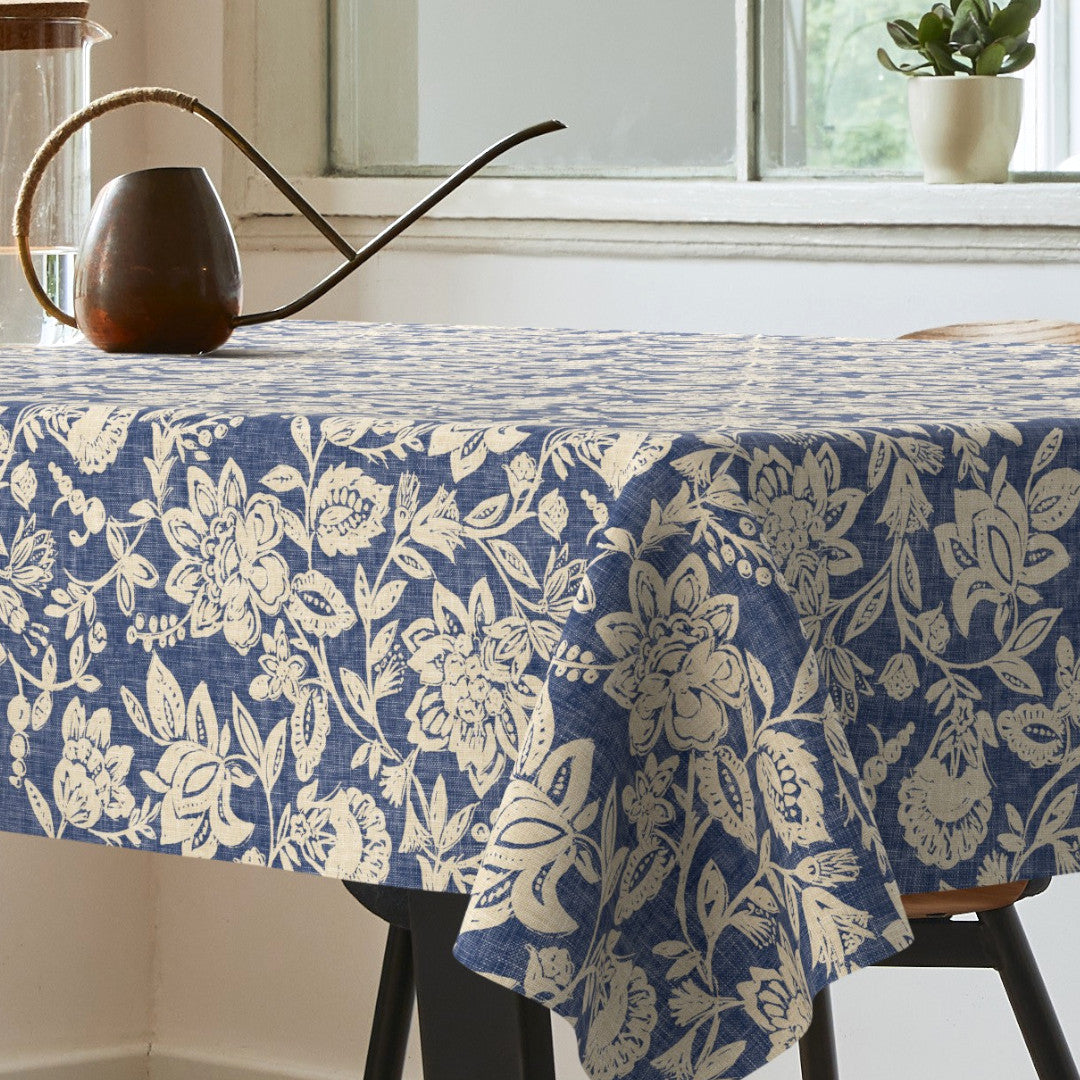 Florena Blue – Extra kraftig vaxduk med textillook, hörn