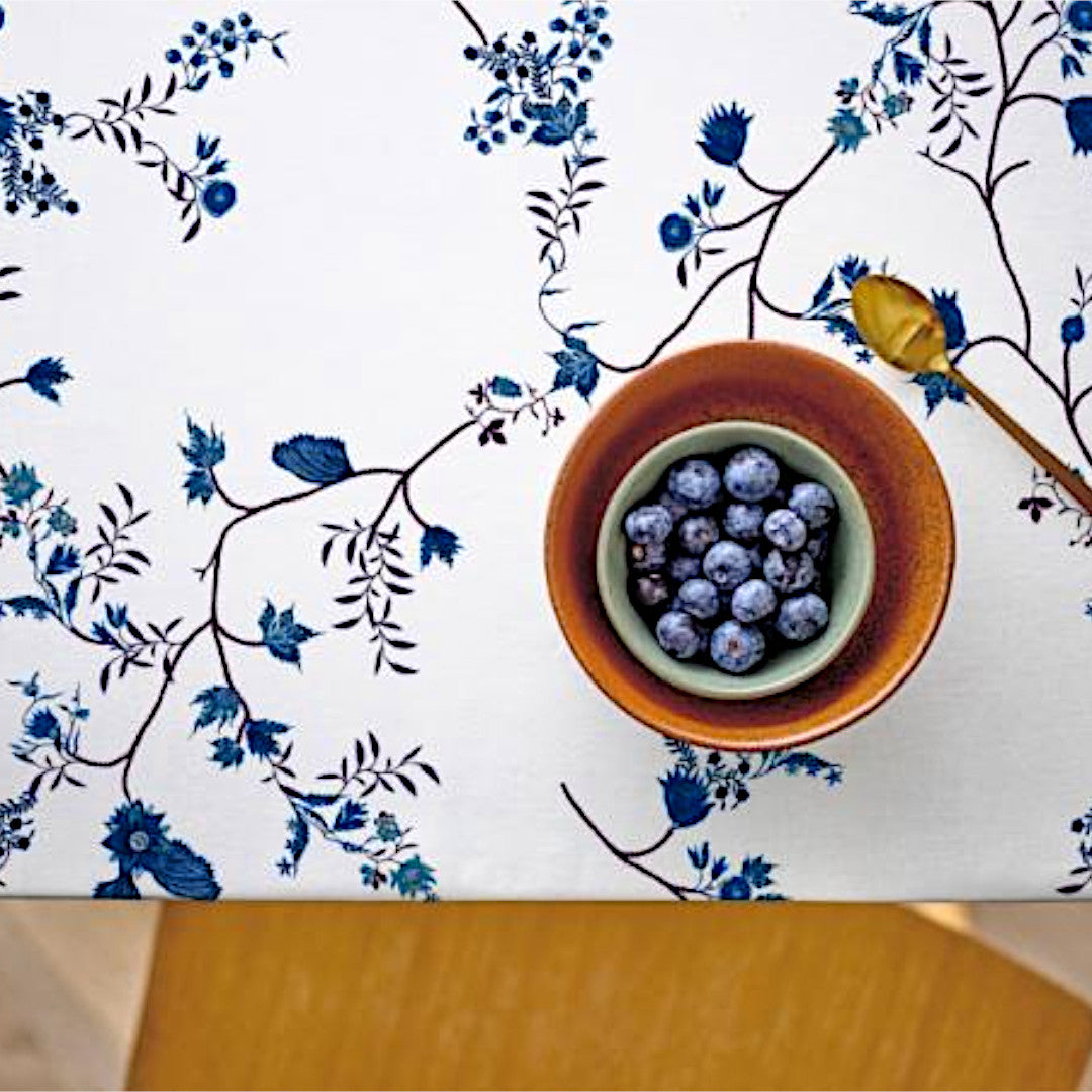 Grace Navy Blue – textilvaxduk, bord