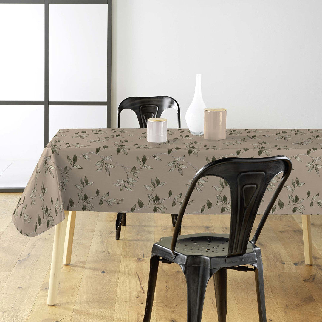 Liane Golden Vine – Vaxduk med bladrankor i gröna och gyllene nyanser, miljö