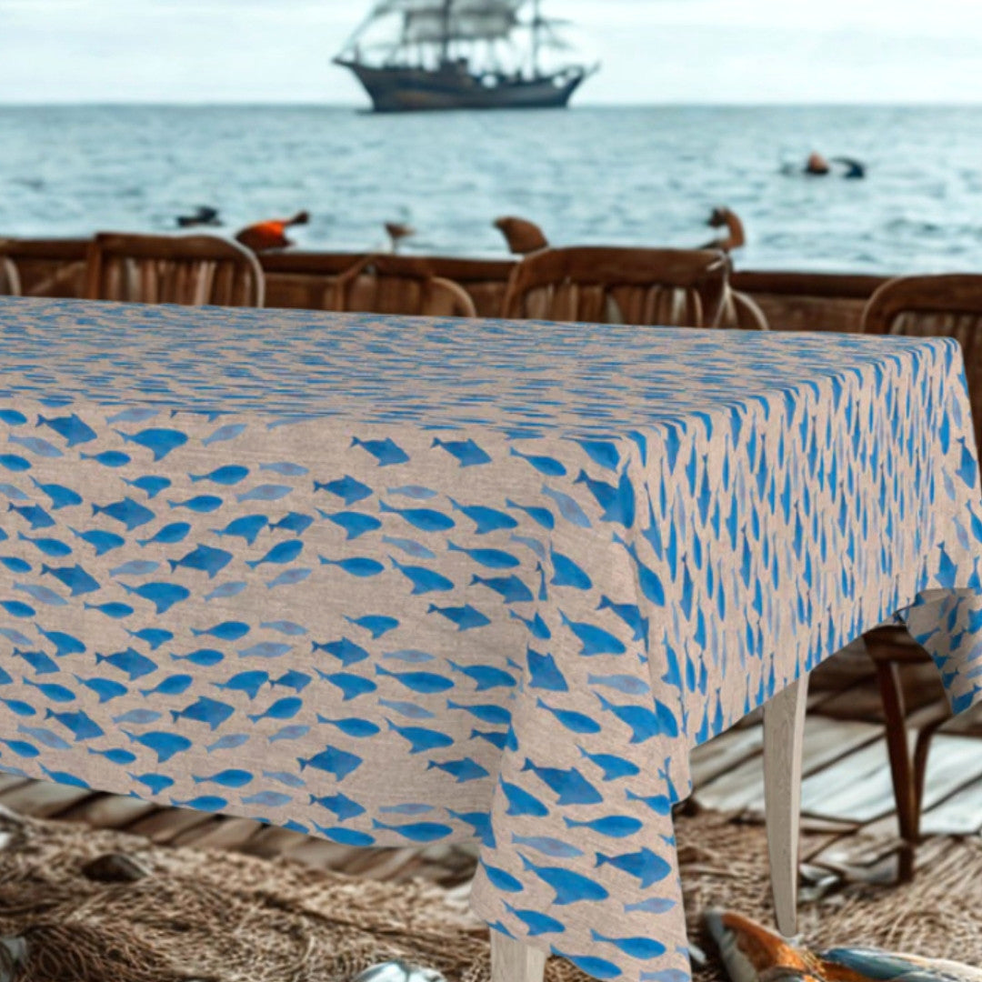 Marino Blåfisk – textilvaxduk i linnelook med maritimt mönster, 160 cm vid havet