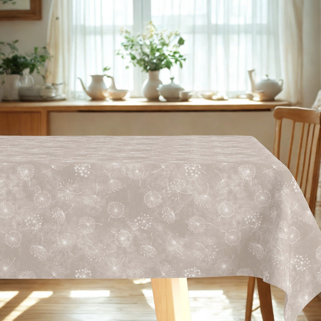 Miguel Angel Løvetand – textilvaxduk med mjukt och luftigt maskrosmotiv, miljö