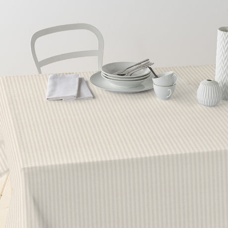 Nordfavn Ibiza Natur – Textilvaxduk med tvärrandigt mönster i linnelook, bord