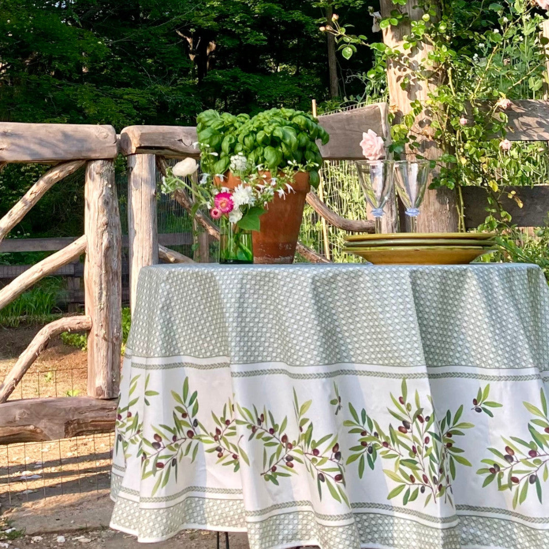 Nyons Amande - Rund provenceduk Ø 180, miljö