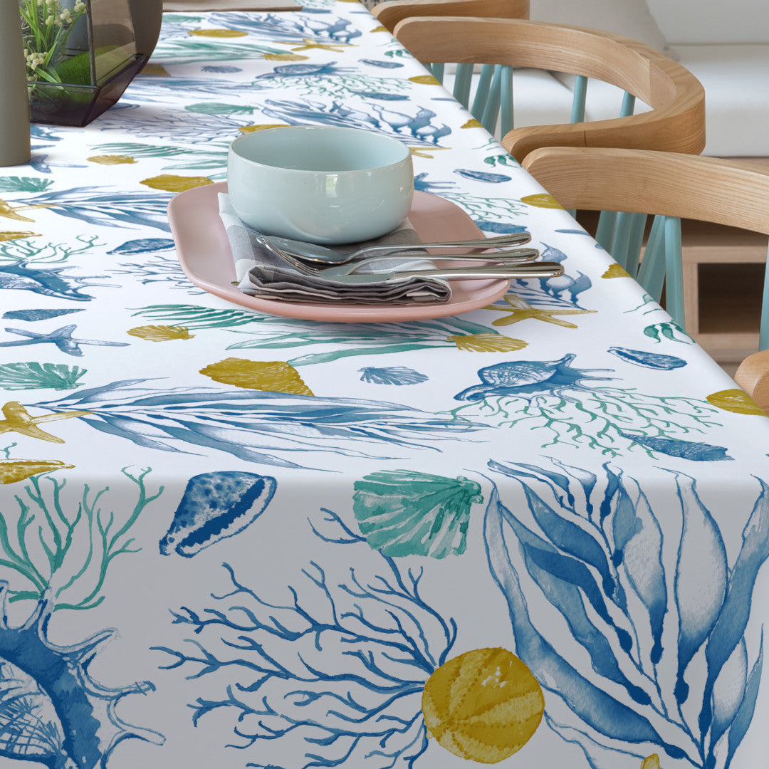 Odeta - Extra kraftig vaxduk med marint mönster, dukning