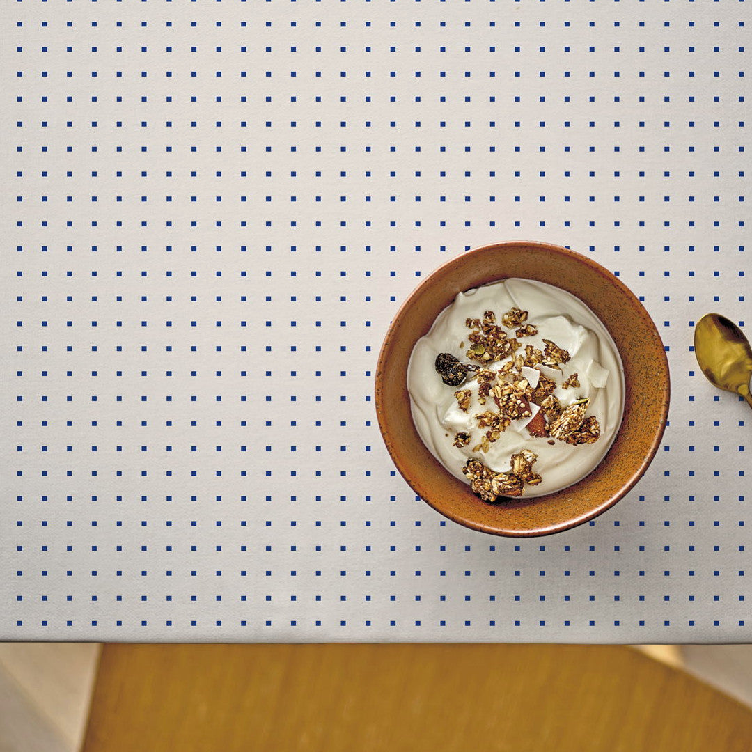 Petit Royal Blue - Södahl textilvaxduk i 100% bomull med glidskydd, närbild