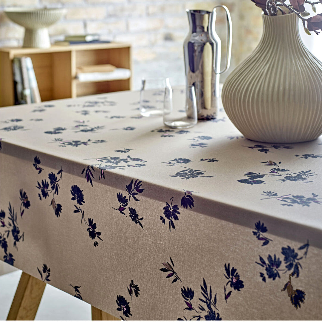 Silhouette Cloud Grey - Södahl textilvaxduk i 100 % bomull med glidskydd, miljö