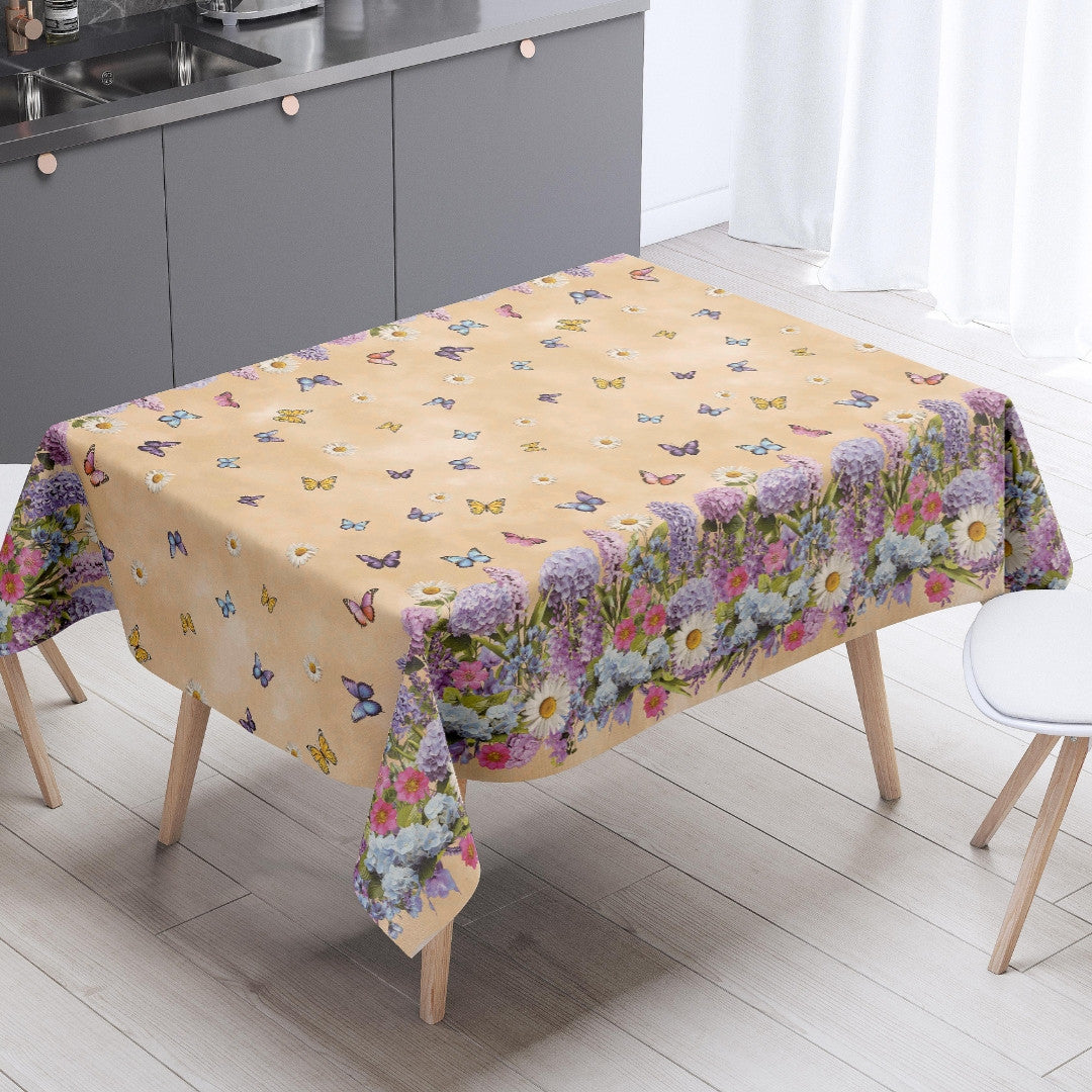 Sommaräng Beige – vaxduk med blommor och fjärilar miljö