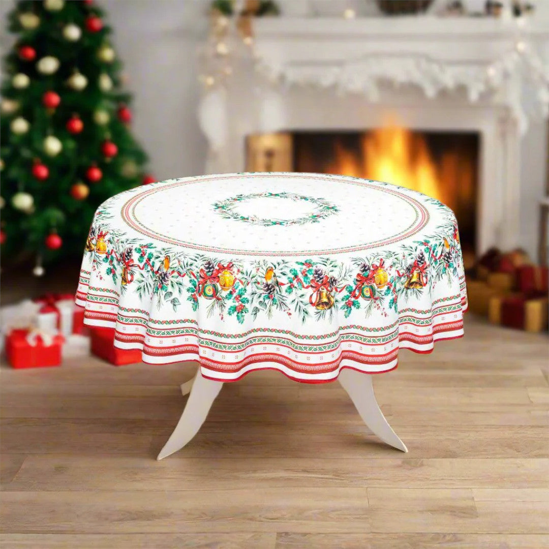Sylvestre Vit – Rund akrylbelagd fransk julduk, Ø 230 cm, miljö