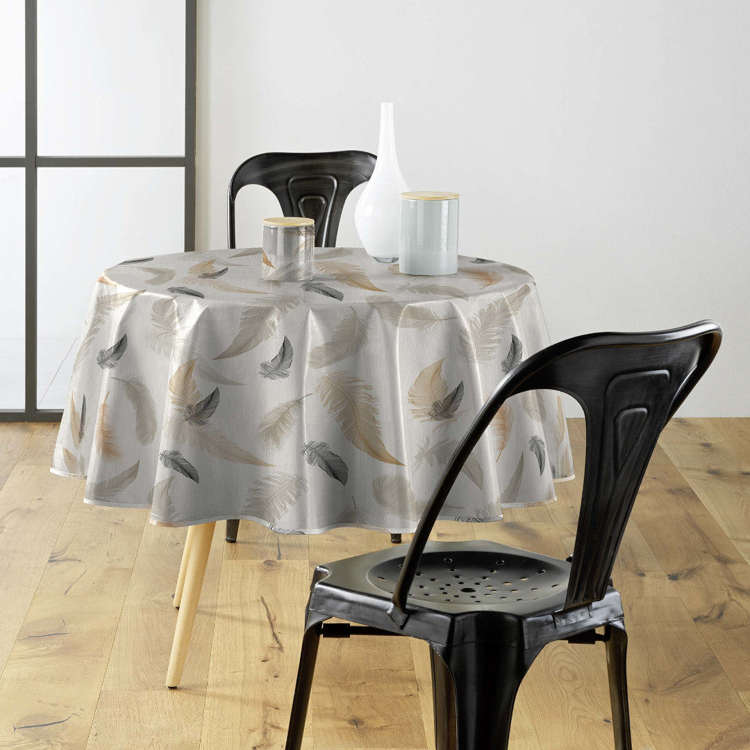 Textilia Folea - Rund vaxduk med fjädrar i naturliga färger,  Ø 155 cm, miljöbild