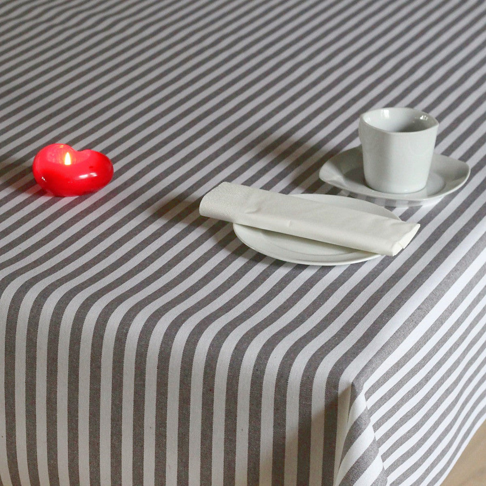 Textilvaxduk i linnelook med randigt i grått