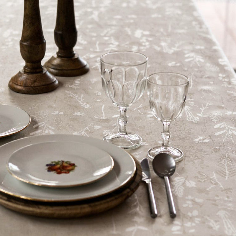 Lorrain Lino Beige, jacquardvävd textilvaxduk 160 cm bred