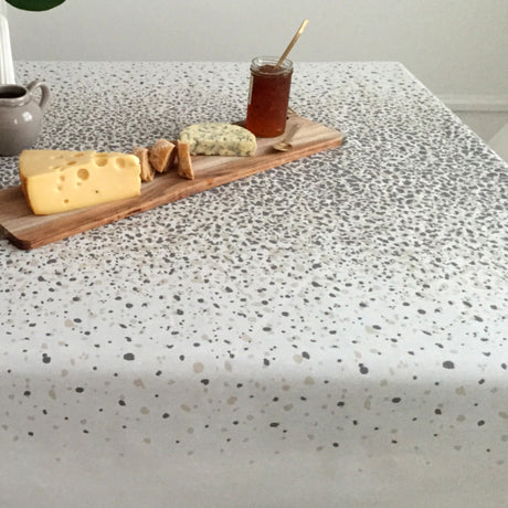 Spotti Dusty Beige, textilvaxduk