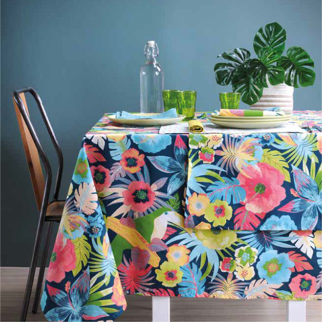 Araca Celadon - Textilvaxduk med stora vackra blommor - 155 cm bred