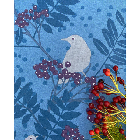 Blackbird Julduk - Notes by Susanne Schjerning, textilvaxduk med glidskydd