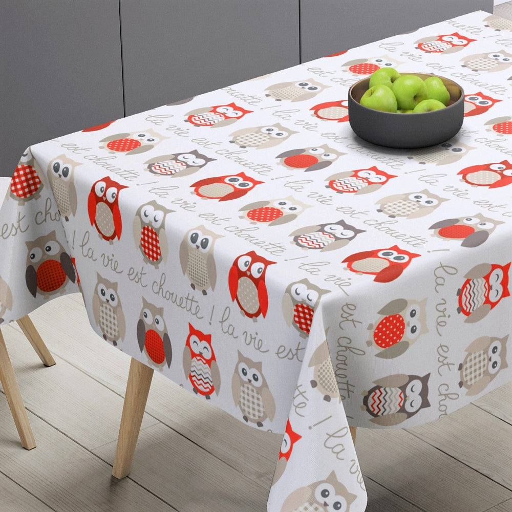 Chouette Röd - Vaxduk med söta ugglor på bordet