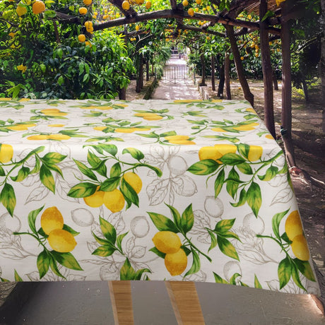 Citron Ardeche - textilvaxduk med citroner på gren - 155 cm bred