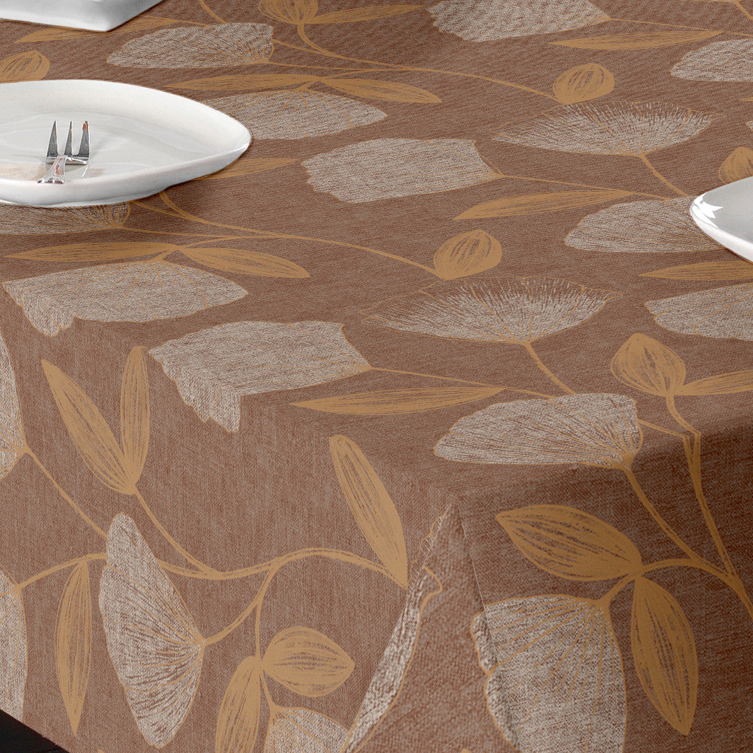 Närbild av Claira Gold - Vaxduk med tecknade blommor