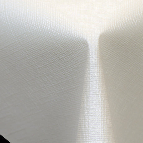 Diamond Linen White – Elegant duk med präglad linnelook