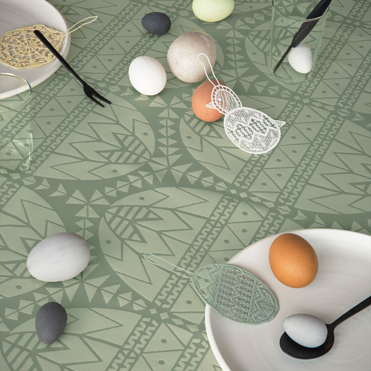 Easter Ljus Grön Damastduk, snygg påskduk från Juna - 150 cm x 220 cm n¨rbild