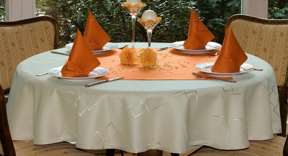 Eleganz Vit Ø 160 cm, damastduk med smutsavvisande behandling