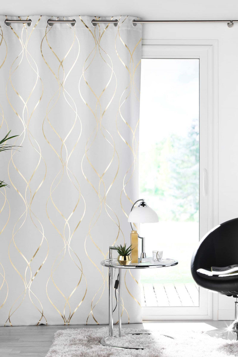 Elise Vit/Guld – Mörkläggningsgardin 135 x 240 cm, interiörbild