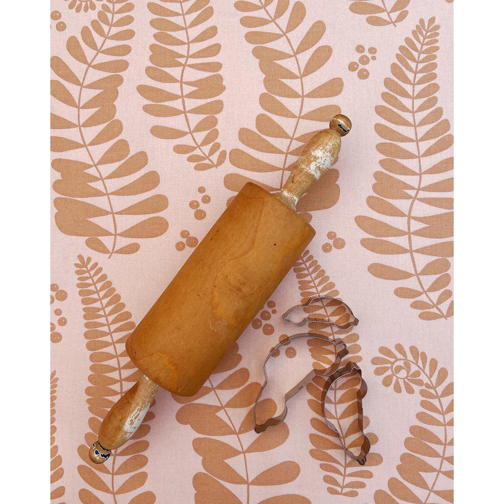 Fern Sweet Almond - Notes by Susanne Schjerning - textilvaxduk med glidskydd