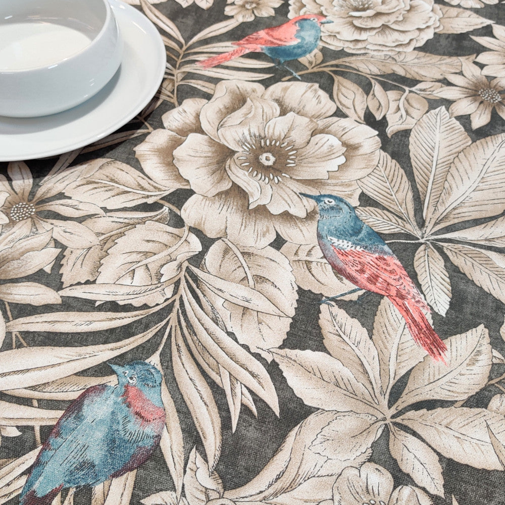 Finkens dans – Textilvaxduk med praktfulla blommor och fåglar
