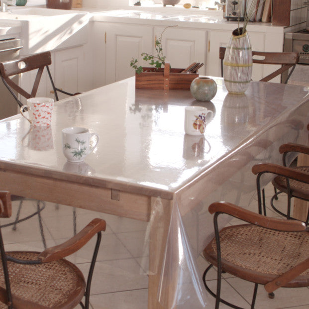 Genomskinlig duk i klar plast, 0,15 mm tjock, 155 cm bred