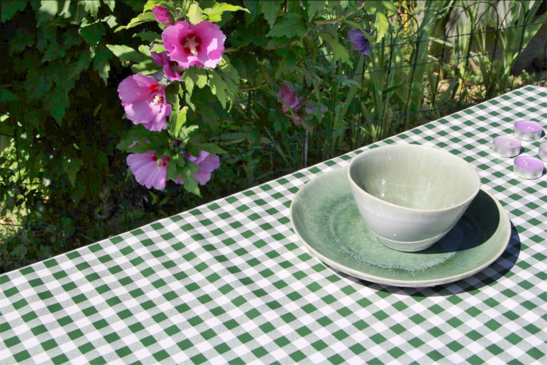 Vaxduk med klassiska rutor 1,5 x 1,5 cm - 140 cm bred - Grön