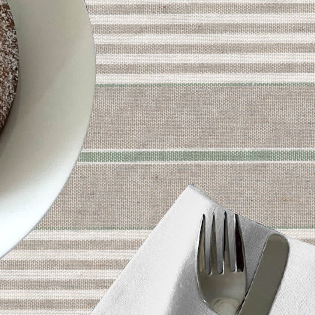 På bordet Grön Nordisk Olmer Rand - Textilduk i rustik linnelook
