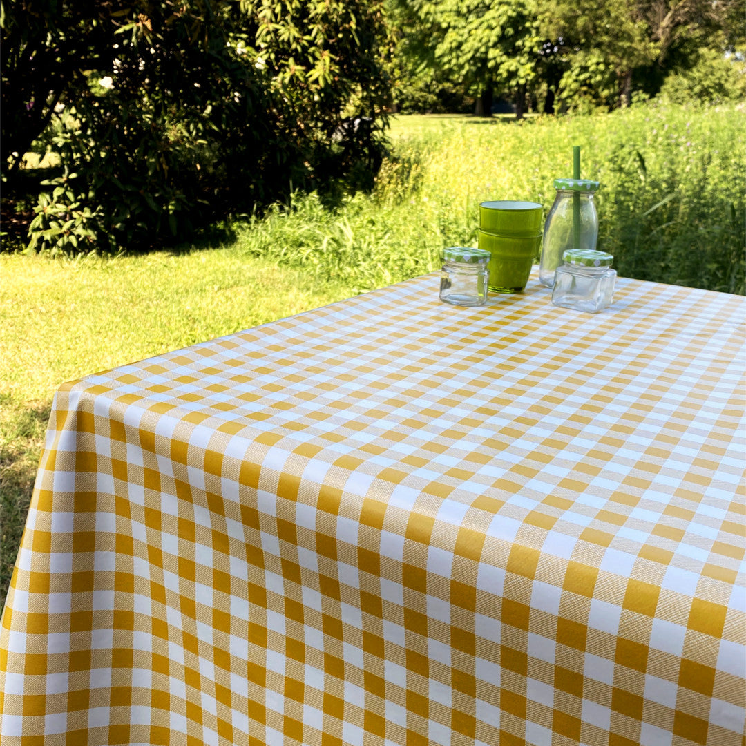 Vaxduk med klassiska rutor 1,5 x 1,5 cm - 140 cm bred - Gul