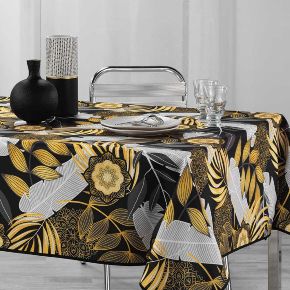 På dukat bord Hannae, duk med fläckskydd, 150 x 300 cm