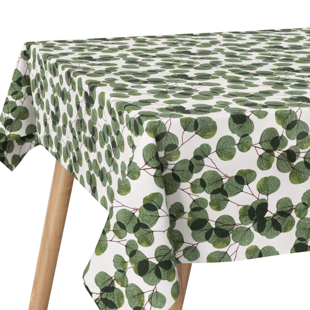 På bordet Hjärtblad - textilduk med vackra hjärtformade blad och halkskydd