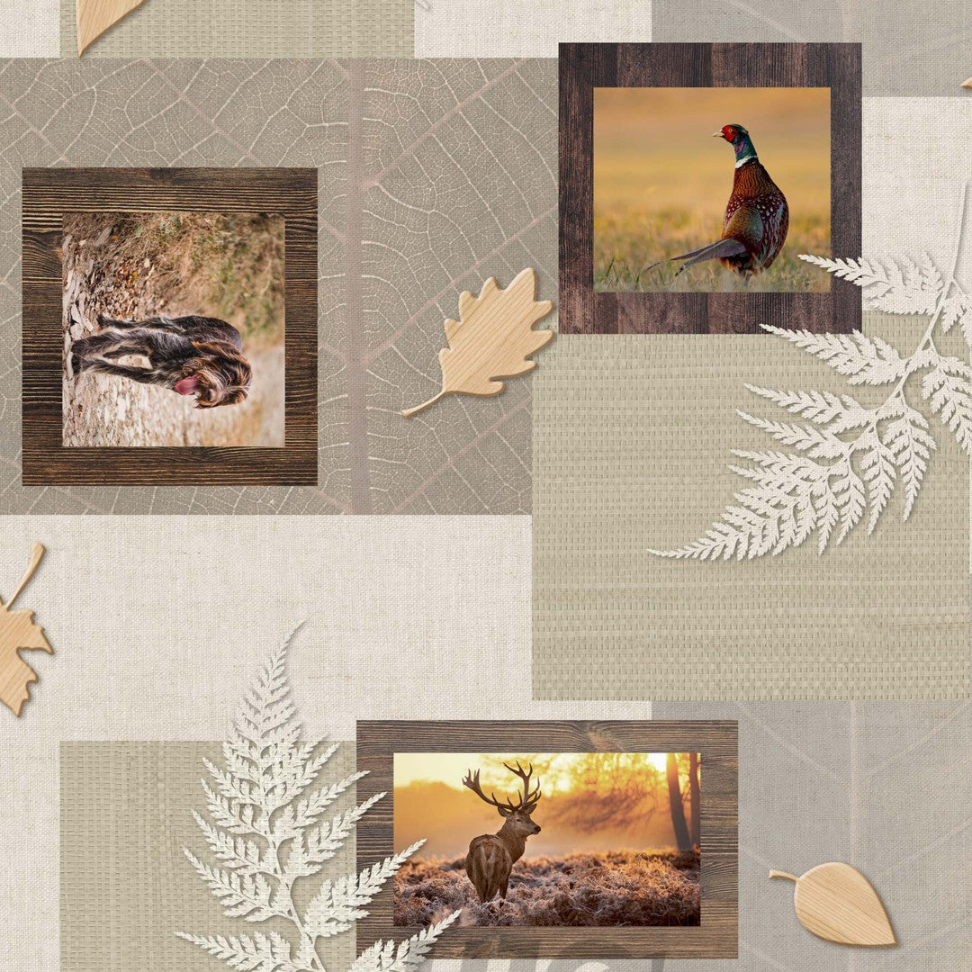 Närbild av Hunting Mind Naturel - Vaxduk med motiv av hjortar och jaktmotiv