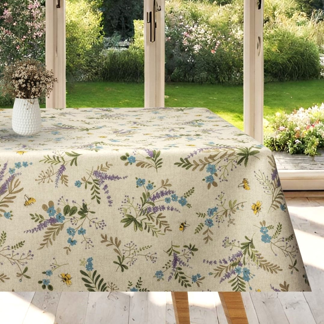 Il Giardino Vivace – Textilvaxduk med surrande bin och blommor