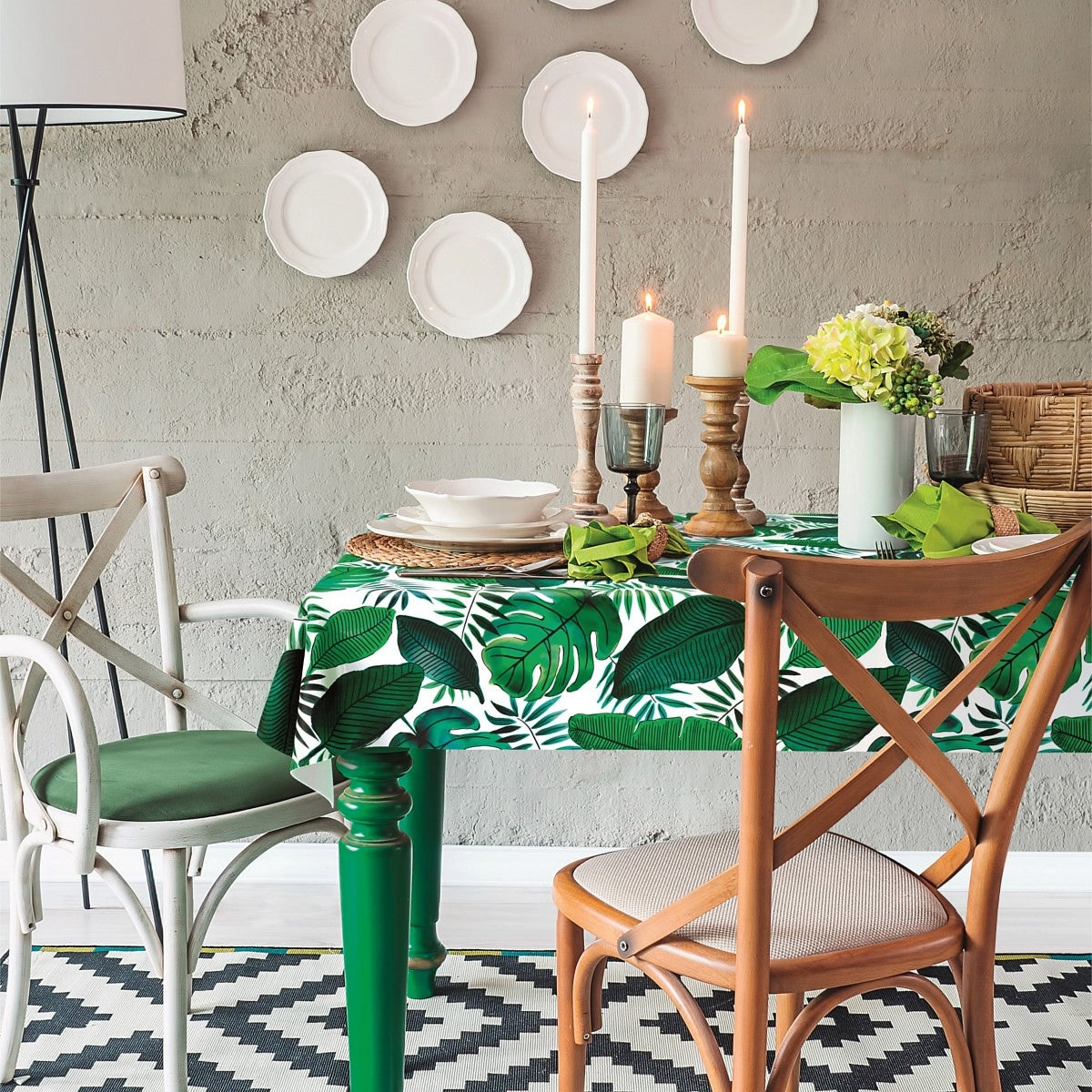 Miljöbild med Java, vaxduk med snygga gröna blad