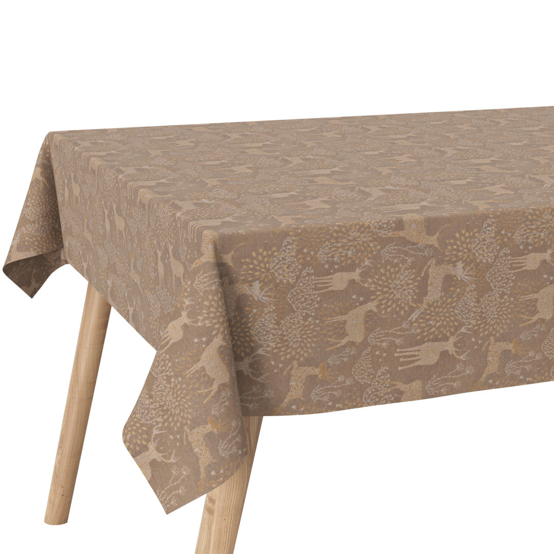 Hörnbild av Golden Reindeers Julbordsduk i sand med guldmönstrade renar.