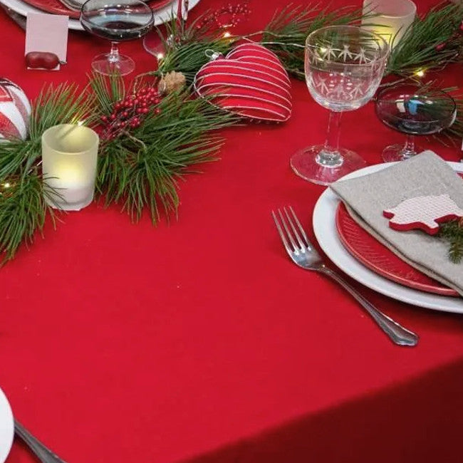 Enfärgad röd julduk i 100 % linne – Belagd med akryl