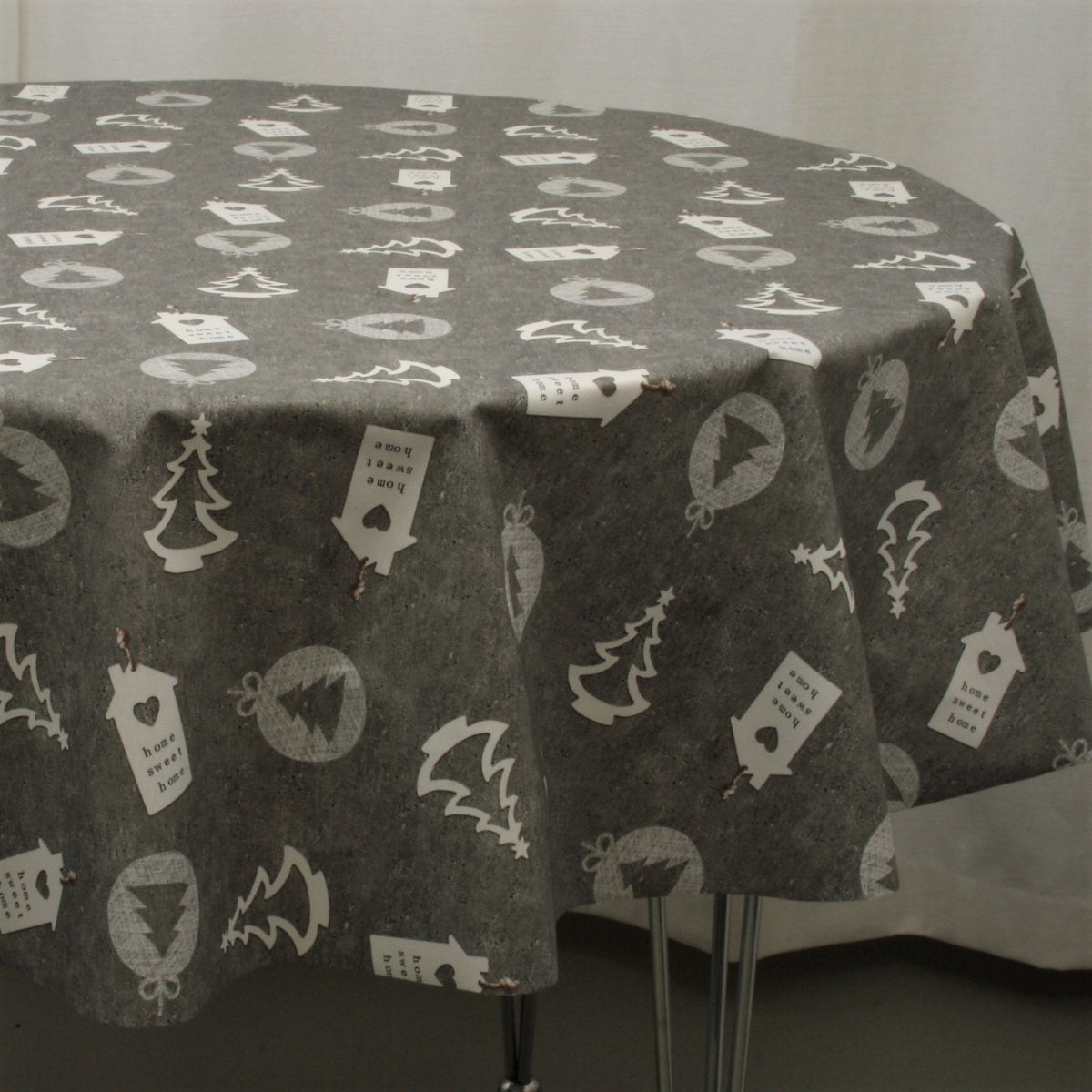 Rund Julduk, Home Sweet Home, grå - textilvaxduk med julmotiv