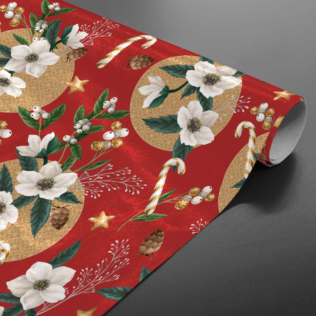 Julros Röd - Julvaxduk med vita julroser, rullad på rör