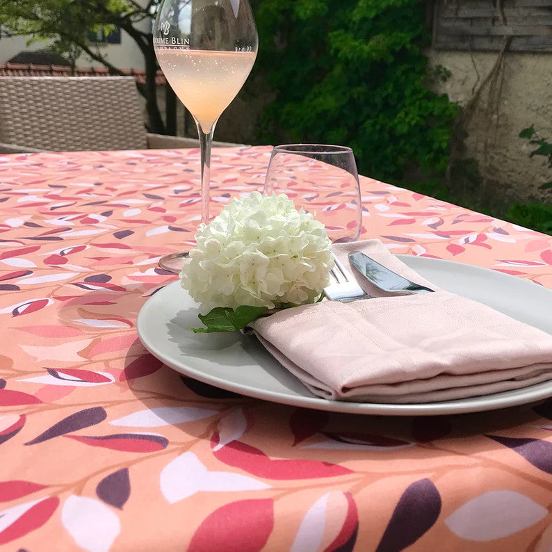 LEAVES Terracotta – Notes by Susanne Schjerning – textilvaxduk med glidskydd