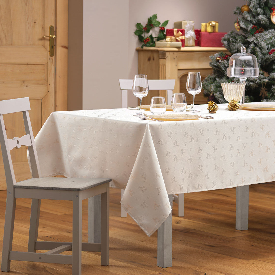 Les Rennes Metallic Natural 140 x 250 cm, julduk miljöbild sköna renar