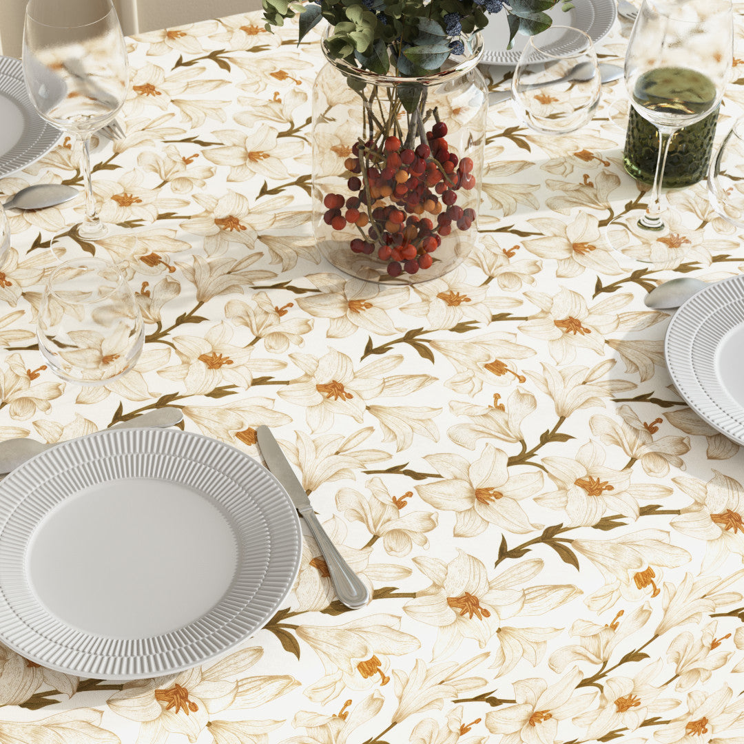 PÅ dukat bord Liljor vit/beige - textilduk med blommor och glidskydd