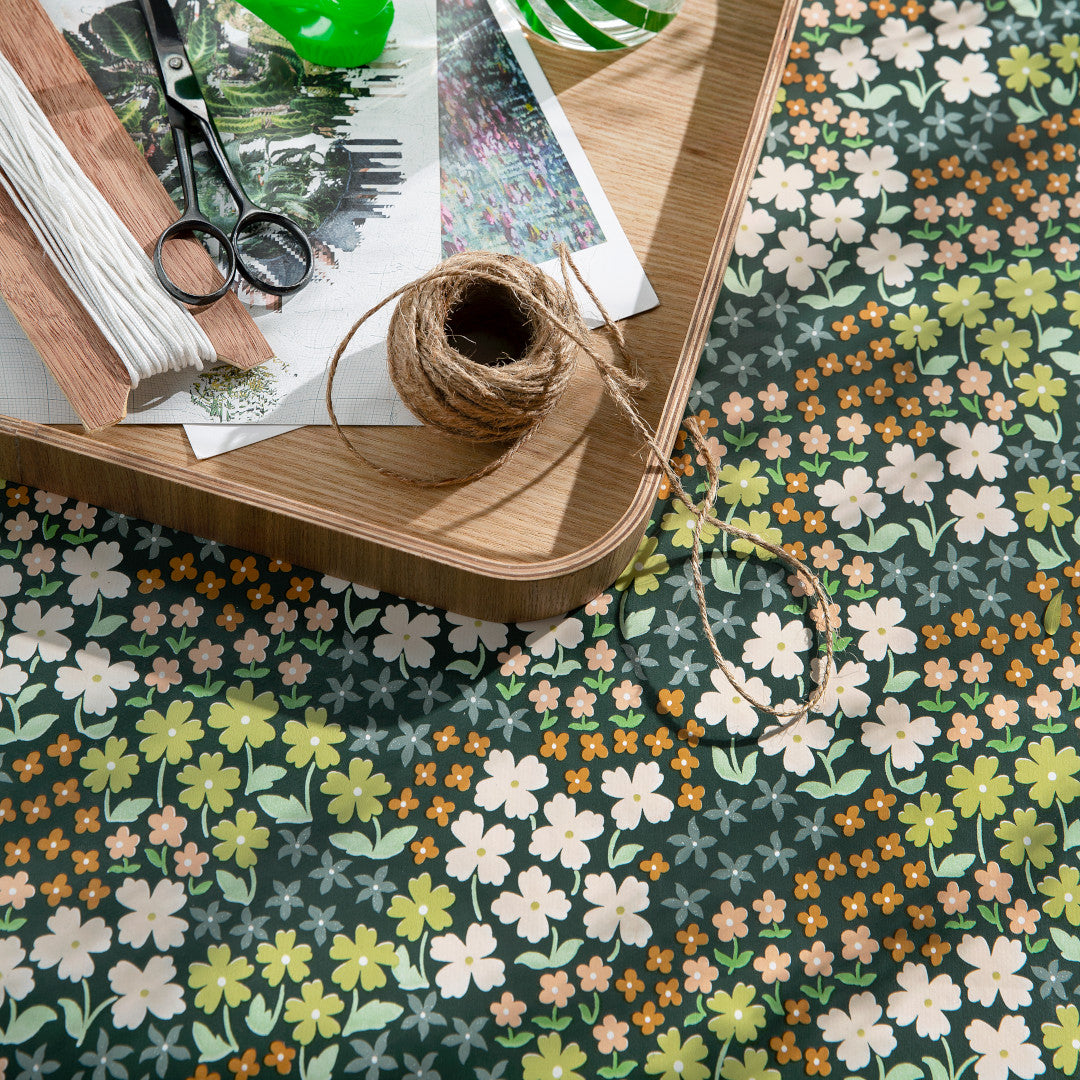 Butterflys Buffet Hunter - Lola vaxduk med fantastiska blommor