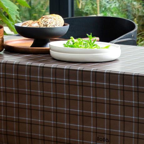 Check Pecan - Lola vaxduk med klassiskt rutigt design